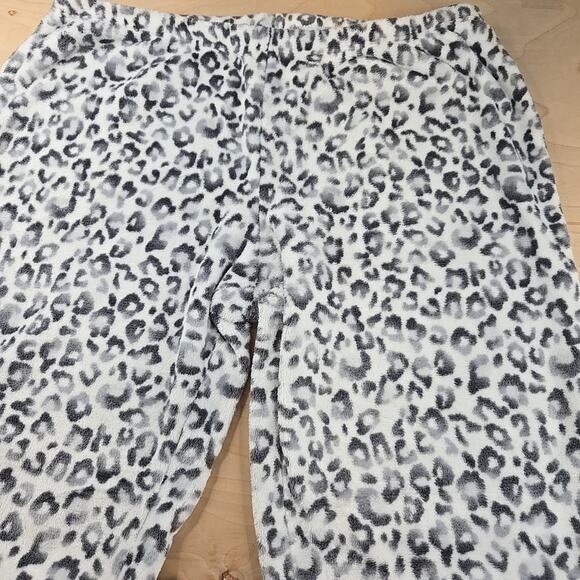 Joyspun Women's Velour White Grey Animal Print 2Pc Pajama Set 2X - Picture 10 of 15